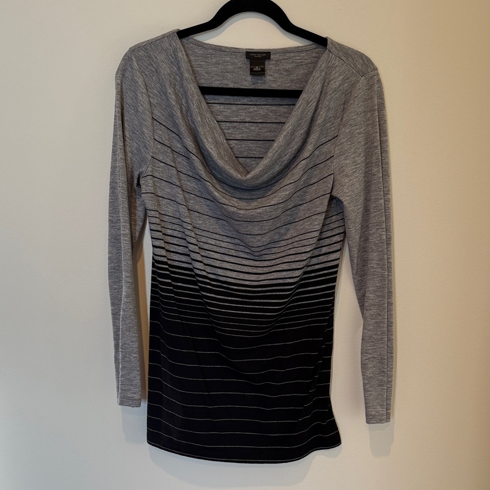 Ann Taylor Gray Knit Top